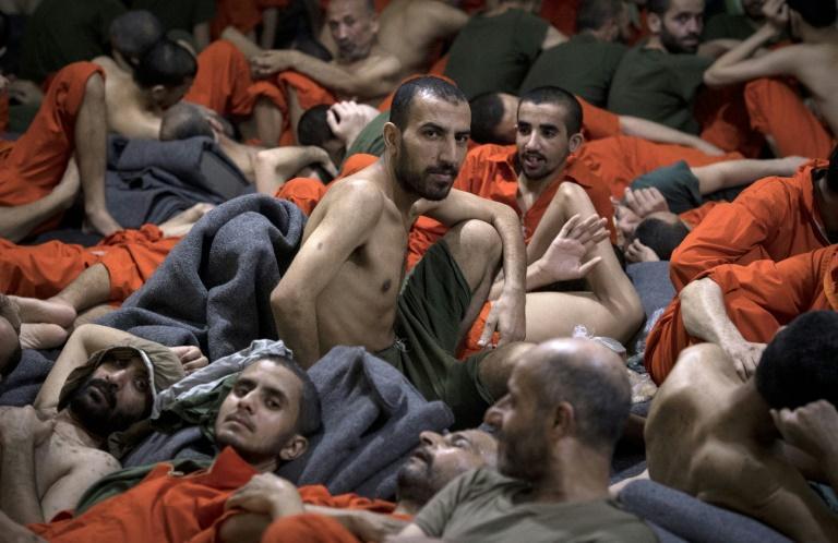 داعشی ها در اسارت کردهای سوریه ، در زندان حَسَکه چه می گذرد؟ (