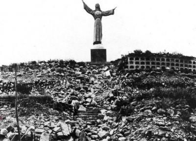 زلزله عظیمِ پرو: مجسمه مسیح بر فرازِ شهری که در چشم برهم زدنی ویران شد