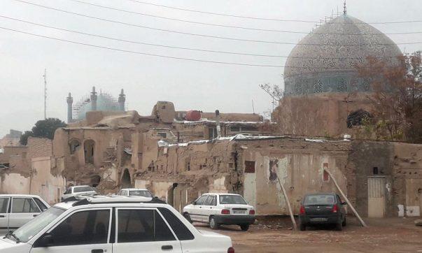 مخالفت صریح شورای عالی معماری و شهرسازی با احداث گذر آقانجفی در حریم میدان نقش جهان، احداث گذر و تخریب ها بافت تاریخی اصفهان را مخدوش می کند